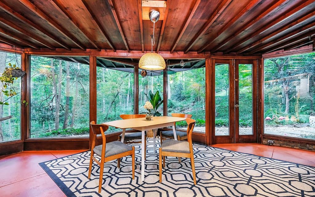 6 Usonia Road