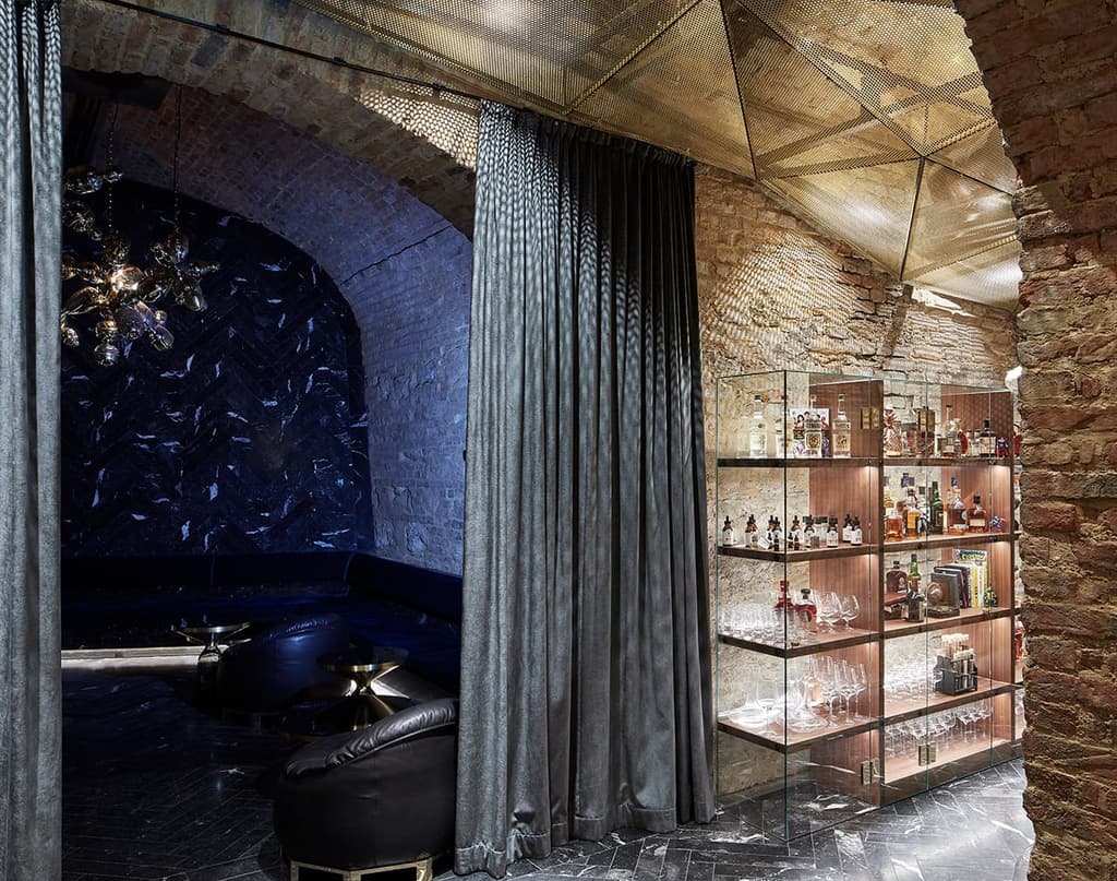 Vienna’s Krypt cocktail bar