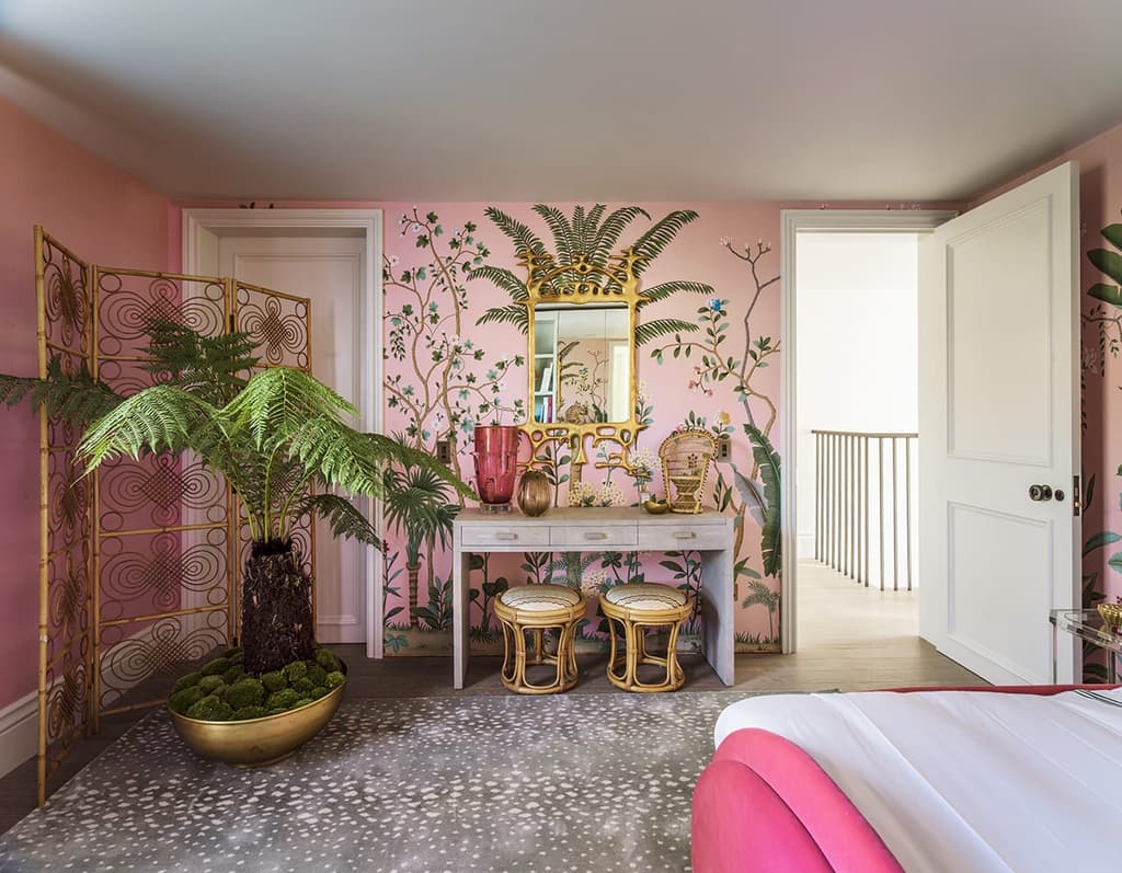 Indulge and unwind bedroom by Amelia Carter. Courtesy of Holiday House London