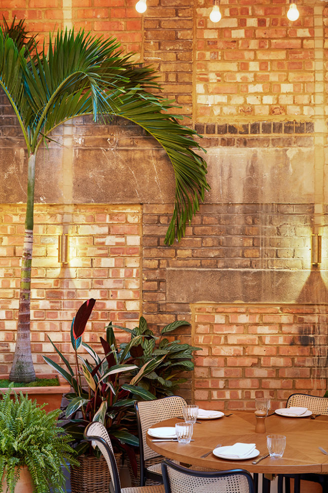 Inside London’s Mortimer House a coworking club that blends