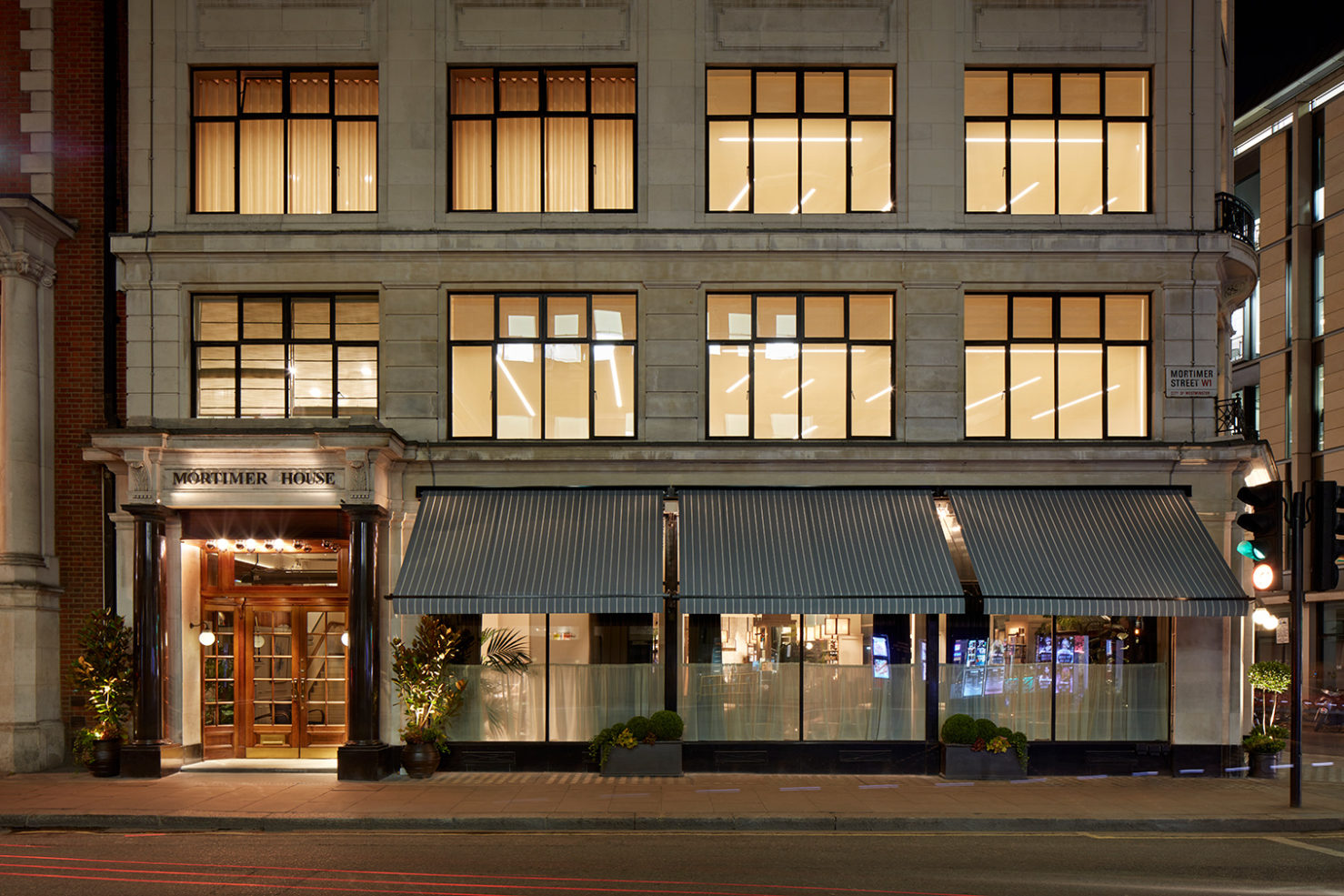 Inside London’s Mortimer House a coworking club that blends