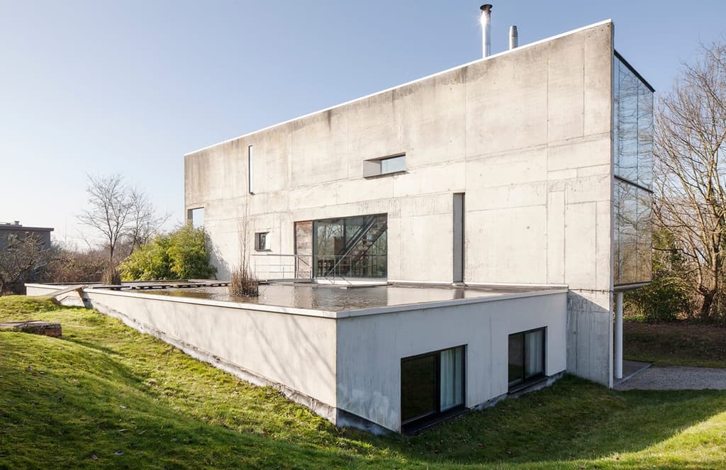 Brutalist villa by Peter Tachelet is for sale in Brussels