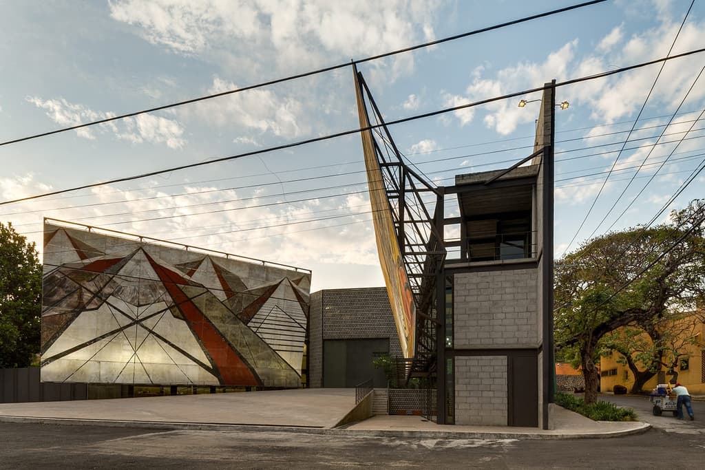 Frida Escobedo, La Tallera (2012) Cuernavaca, Morelos, Mexico. Photography: Rafael Gamo