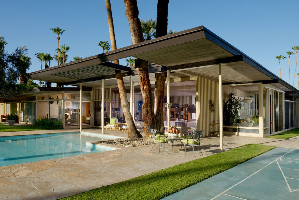 6 spectacular Palm Springs homes for sale right now