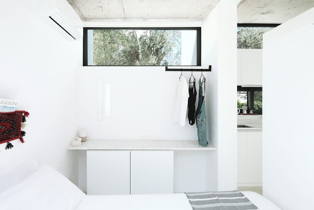 Monocabin tiny home in Greece