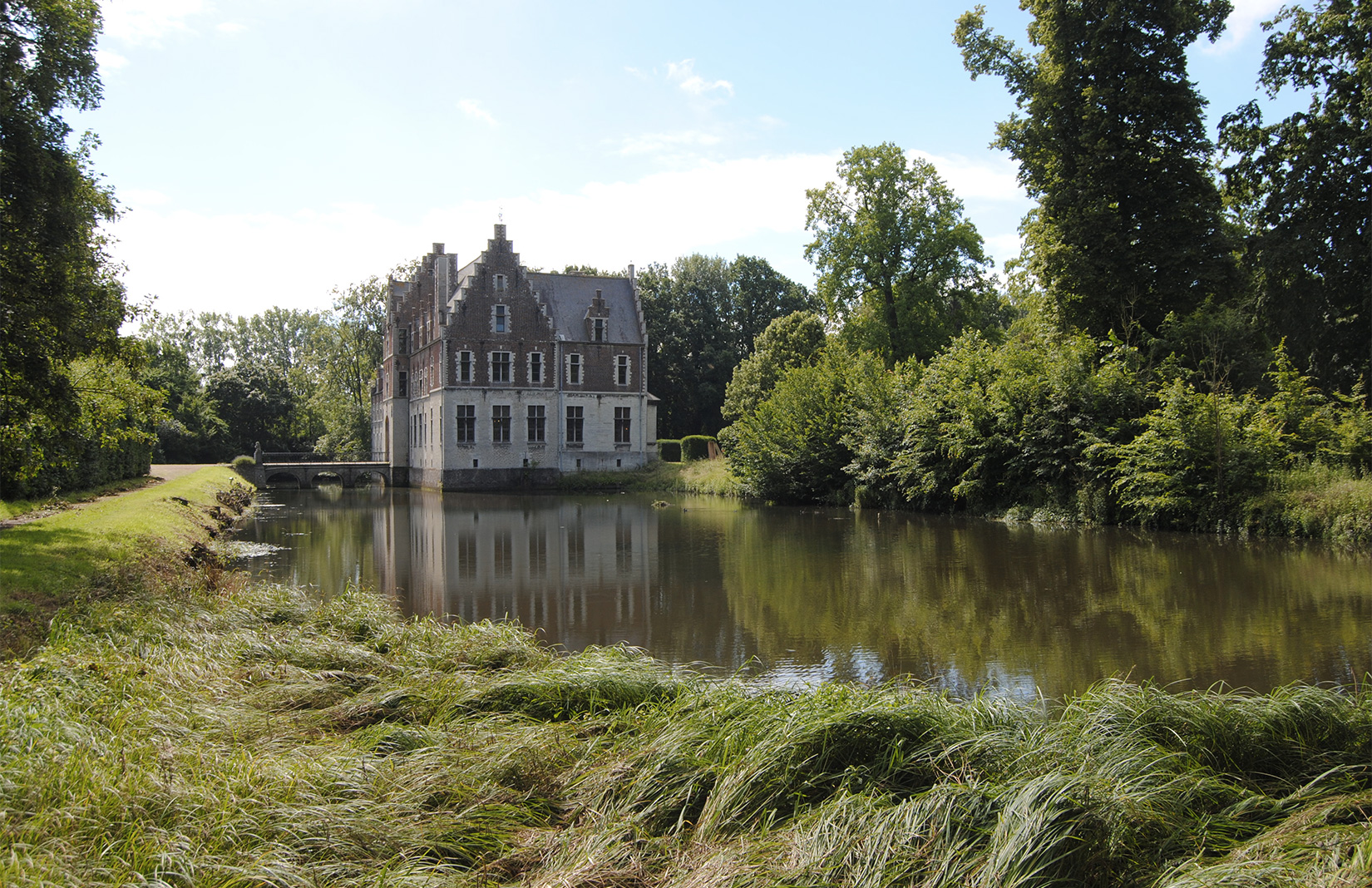 3 famous artists’ homes for sale