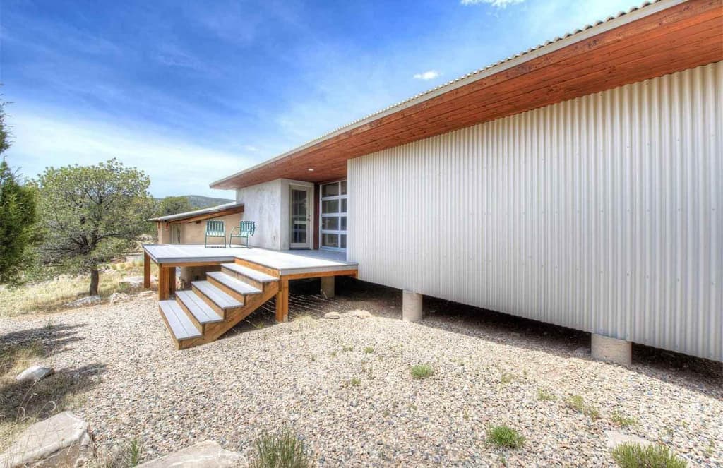 Artists’ New Mexico retreat lists for $560k