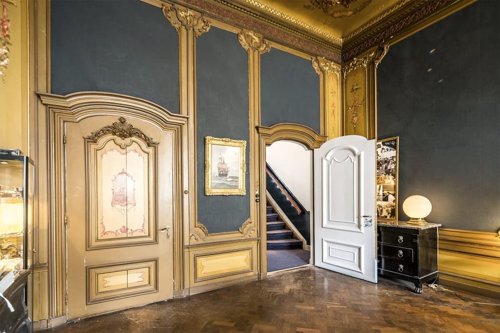 Property of the week: an Amsterdam canal house ripe for conversion