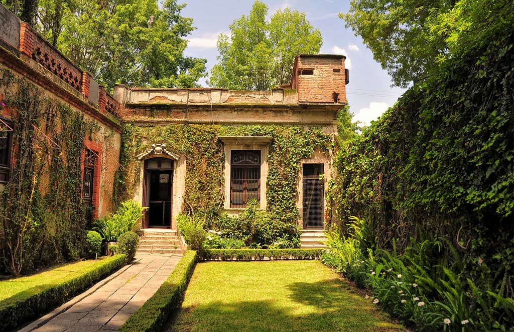 Explore the fascinating house museums of Mexico City