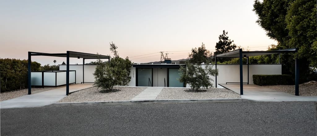 Midcentury glass house by Craig Ellwood lists in LA for $3m
