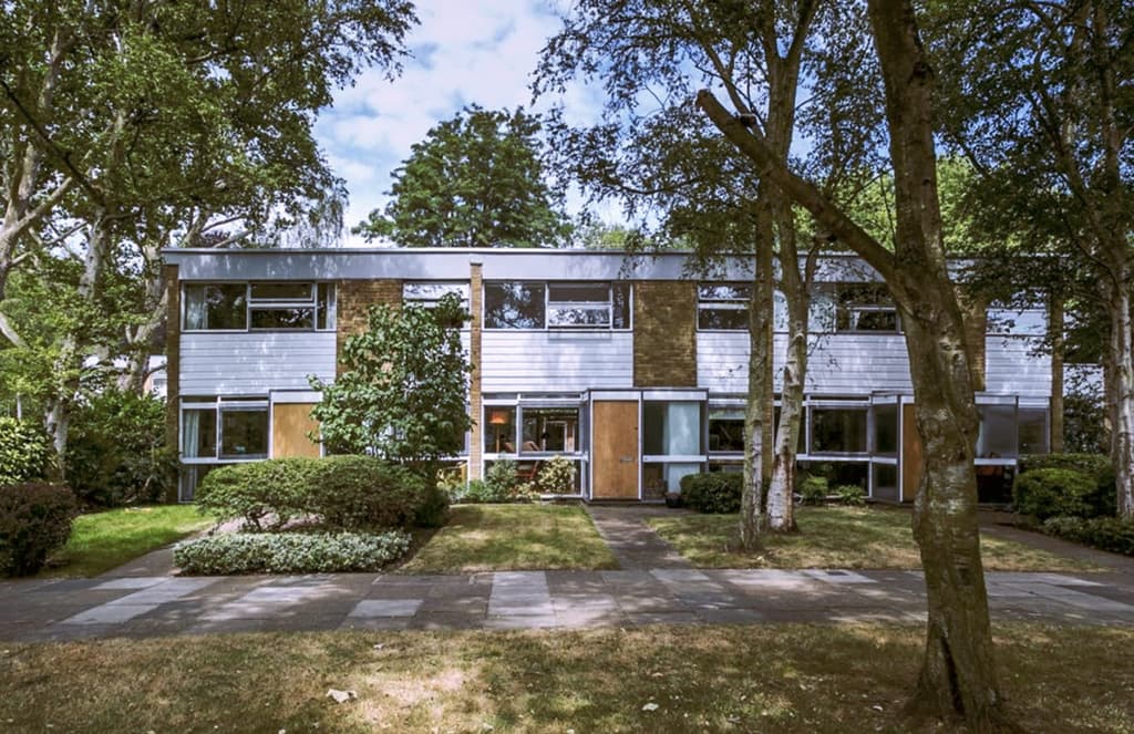 3 midcentury modern homes for sale in London