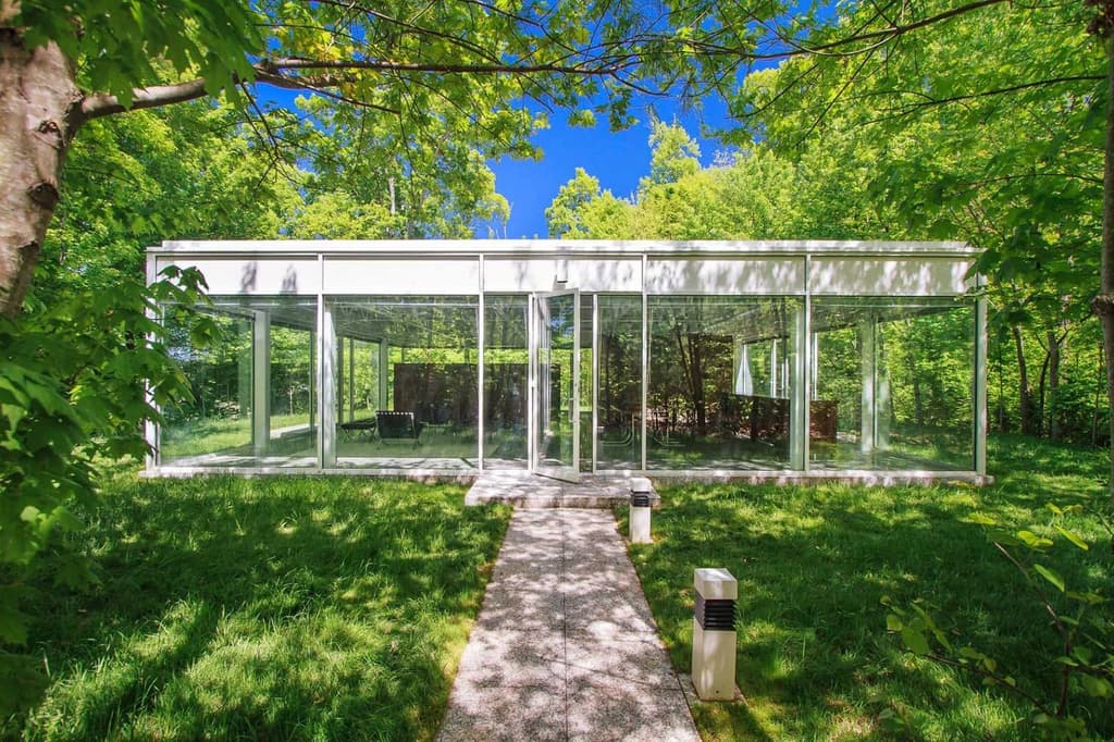 Modernist home for sale in Knoxville Tennessee designed by William Starke Shell