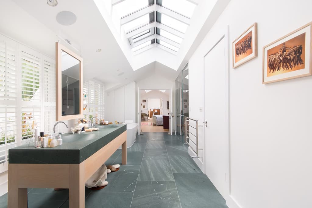 Plant-filled Notting Hill Mews hits the market for £10.5m