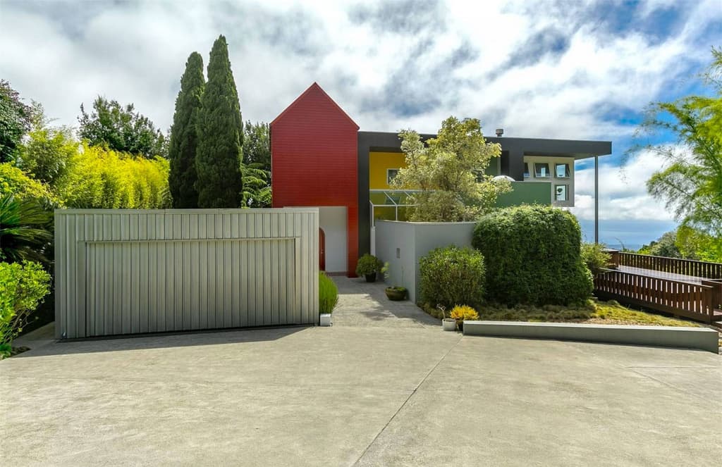 Property of the week: a colourful Hawaiian retreat by Memphis-founder Ettore Sottsass