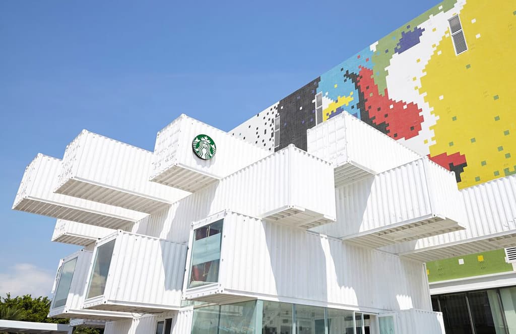 Kengo Kuma builds a Starbucks from 29 shipping containers