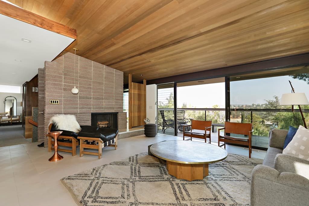 Restored modernist bolthole by Albert Martin lists for $5.1m in LA