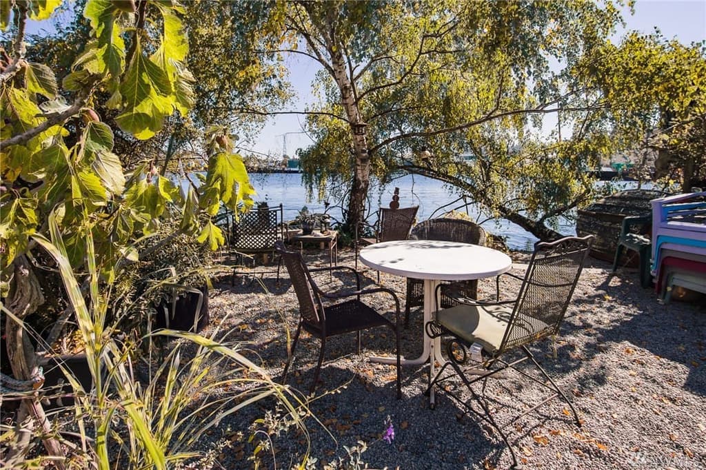 This 510 sq ft houseboat is full of surprises