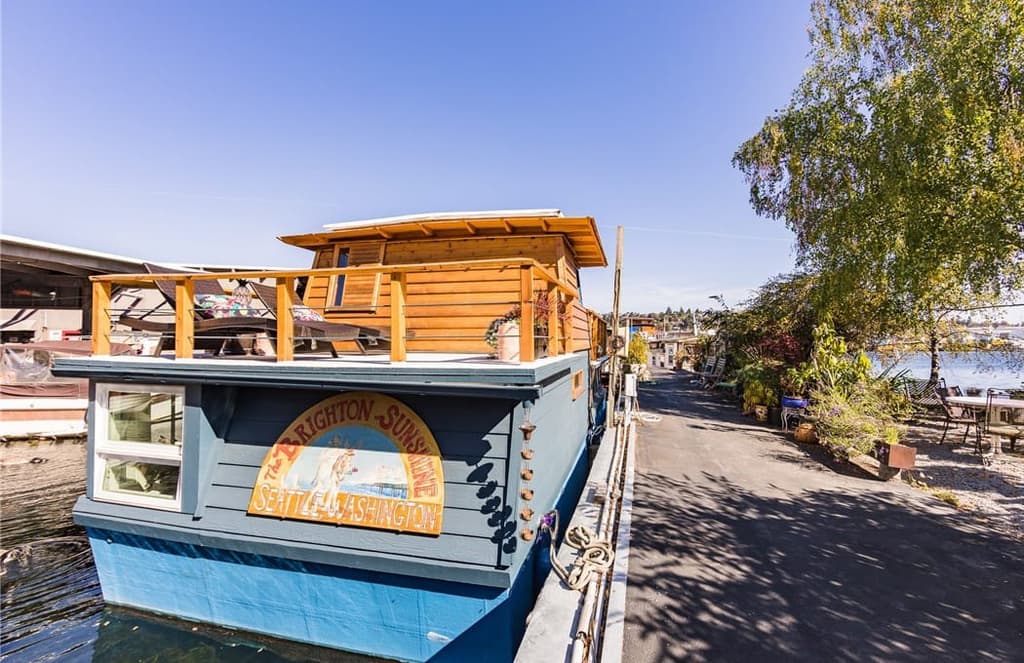This 510 sq ft houseboat is full of surprises