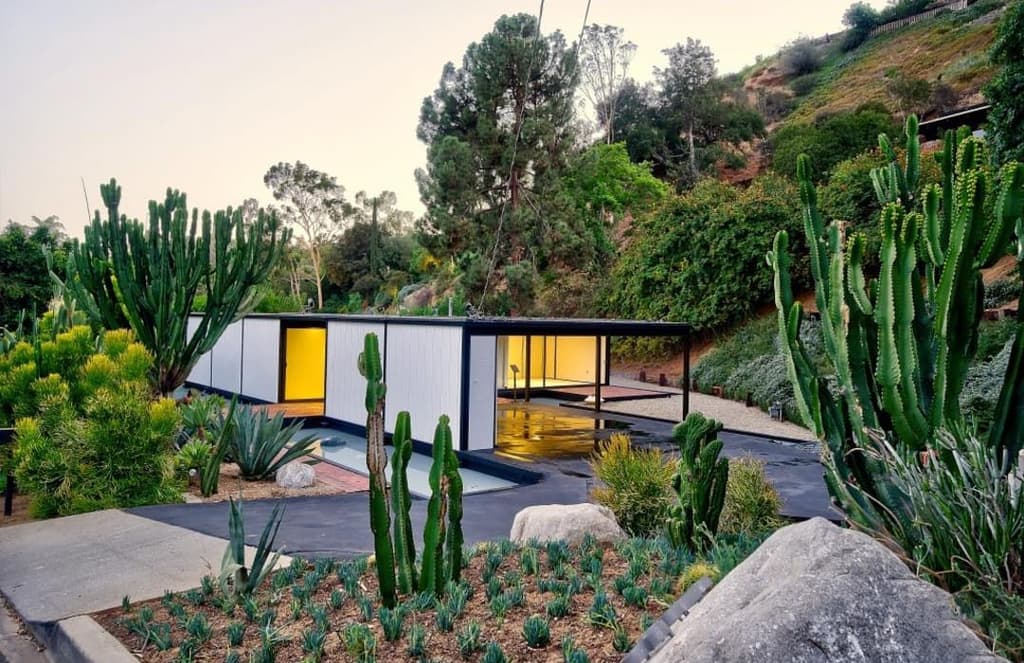 Pierre Koenig’s Case Study House 21 lists for $3.6m