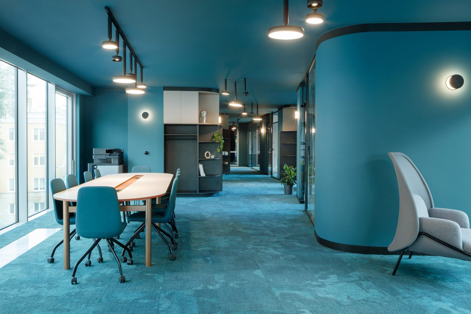 Move over millennial pink... Warsaw’s Nest coworking space is drenched in aqua blue