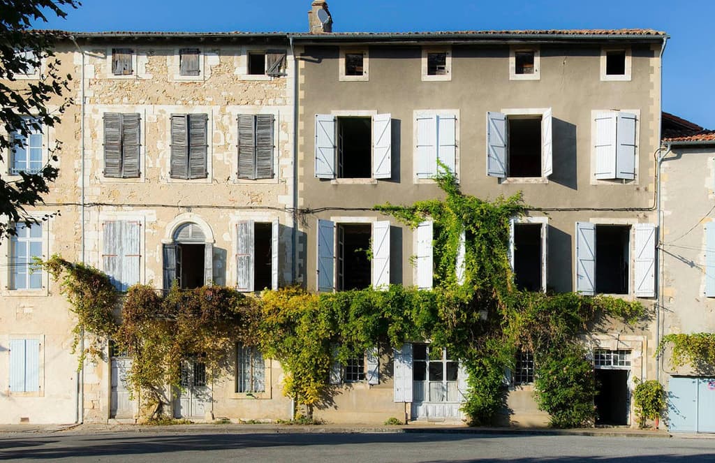 Renovation challenge: a Bishop’s sprawling palace in the south of France