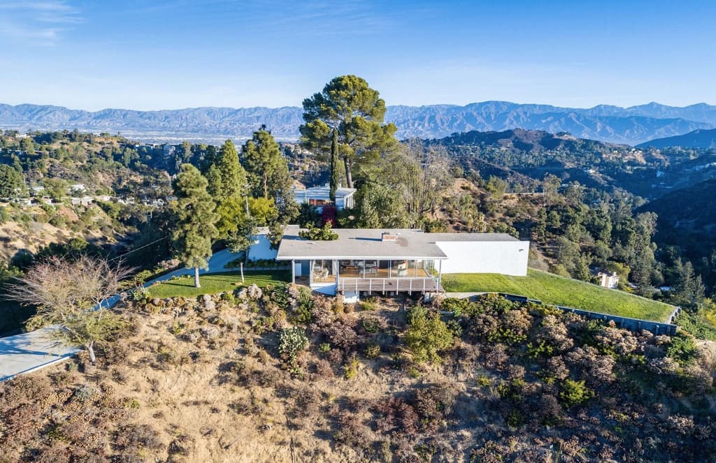 Richard Neutra’s Chuey House is for sale – and it is ready to relocate
