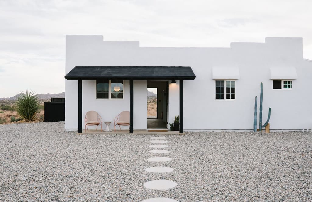 Explore a minimalist desert retreat near California’s Joshua Tree National Park