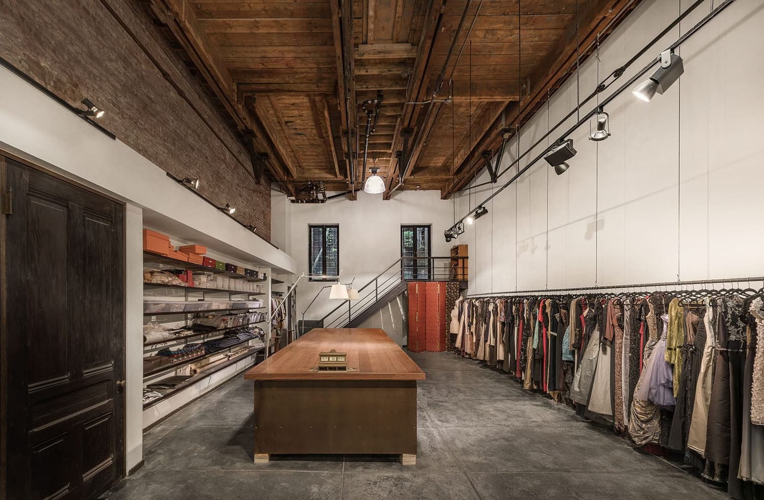 Set. Shop A set designer’s warehouse studio is for sale in Manhattan - The Spaces
