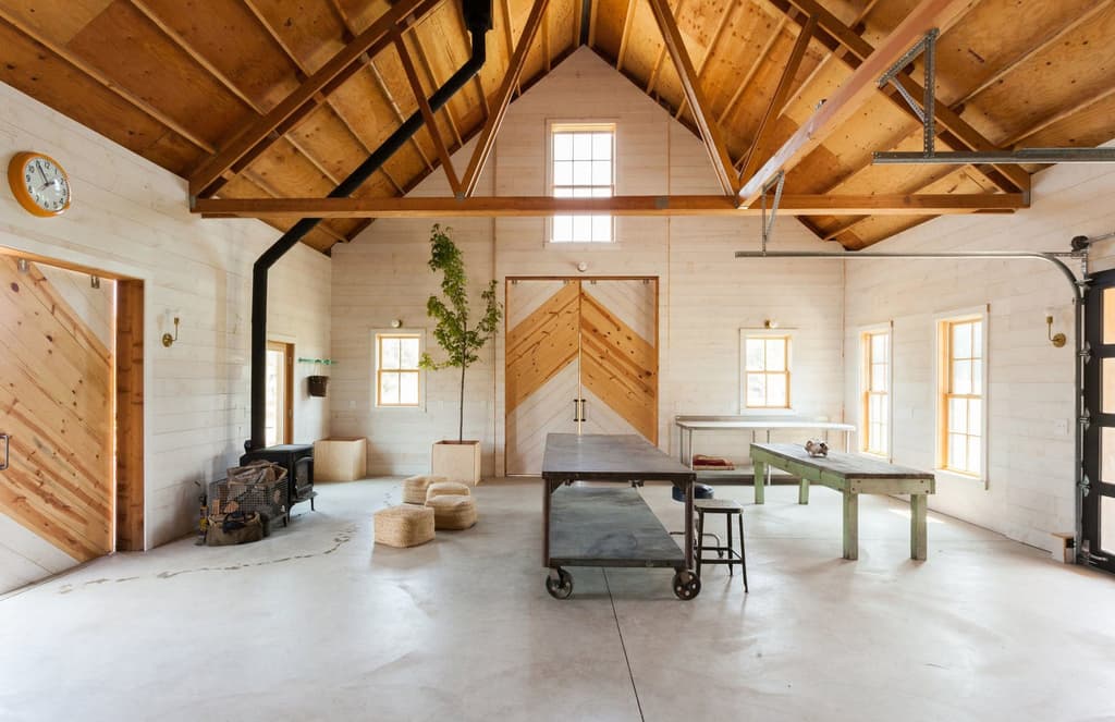 Tu Casa is a rural retreat located just outside Portland