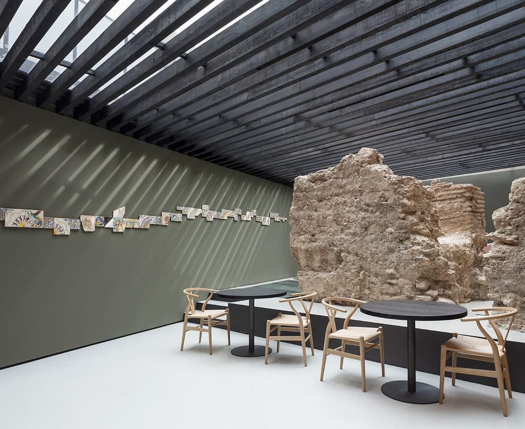 Valencia’s ancient city walls shield diners at restaurant Sucede
