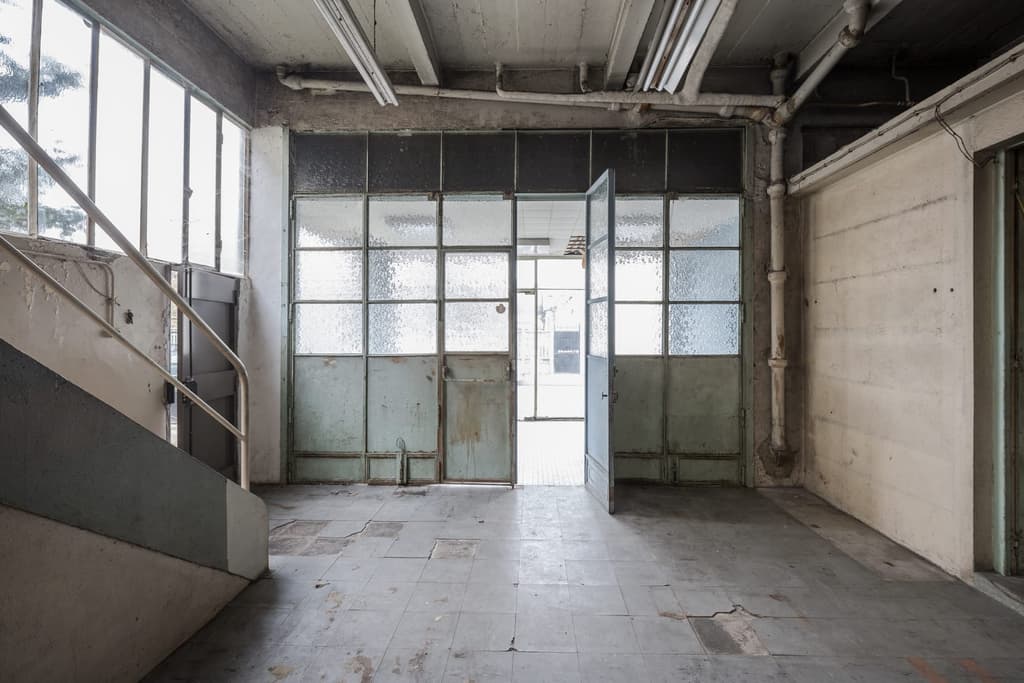 French warehouse ripe for conversion on the outskirts of Paris