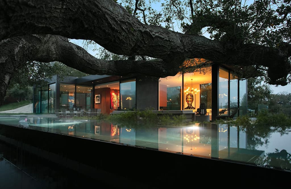 Explore an award-winning ‘upside down’ canyon home in Beverly Hills