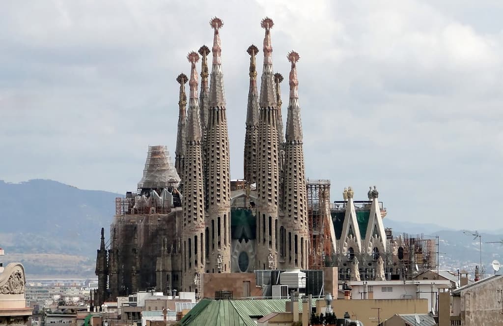 Gaudi’s La Sagrada Familia gets building permit after 137 years