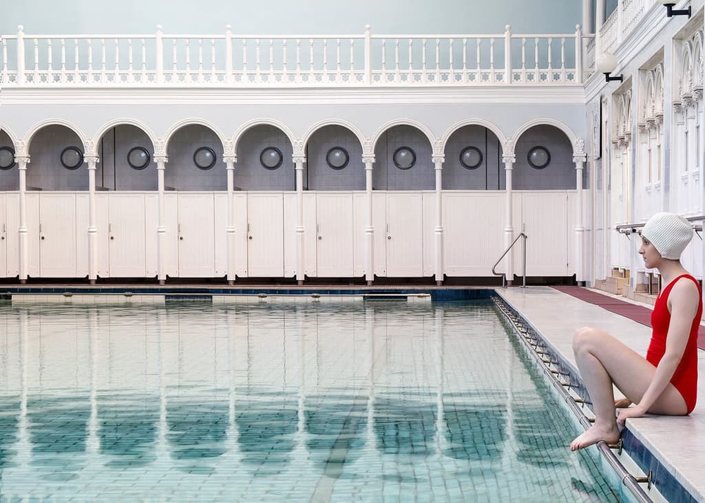 'Swimmer on the side of Western Baths'. Photography: Soo Burnell