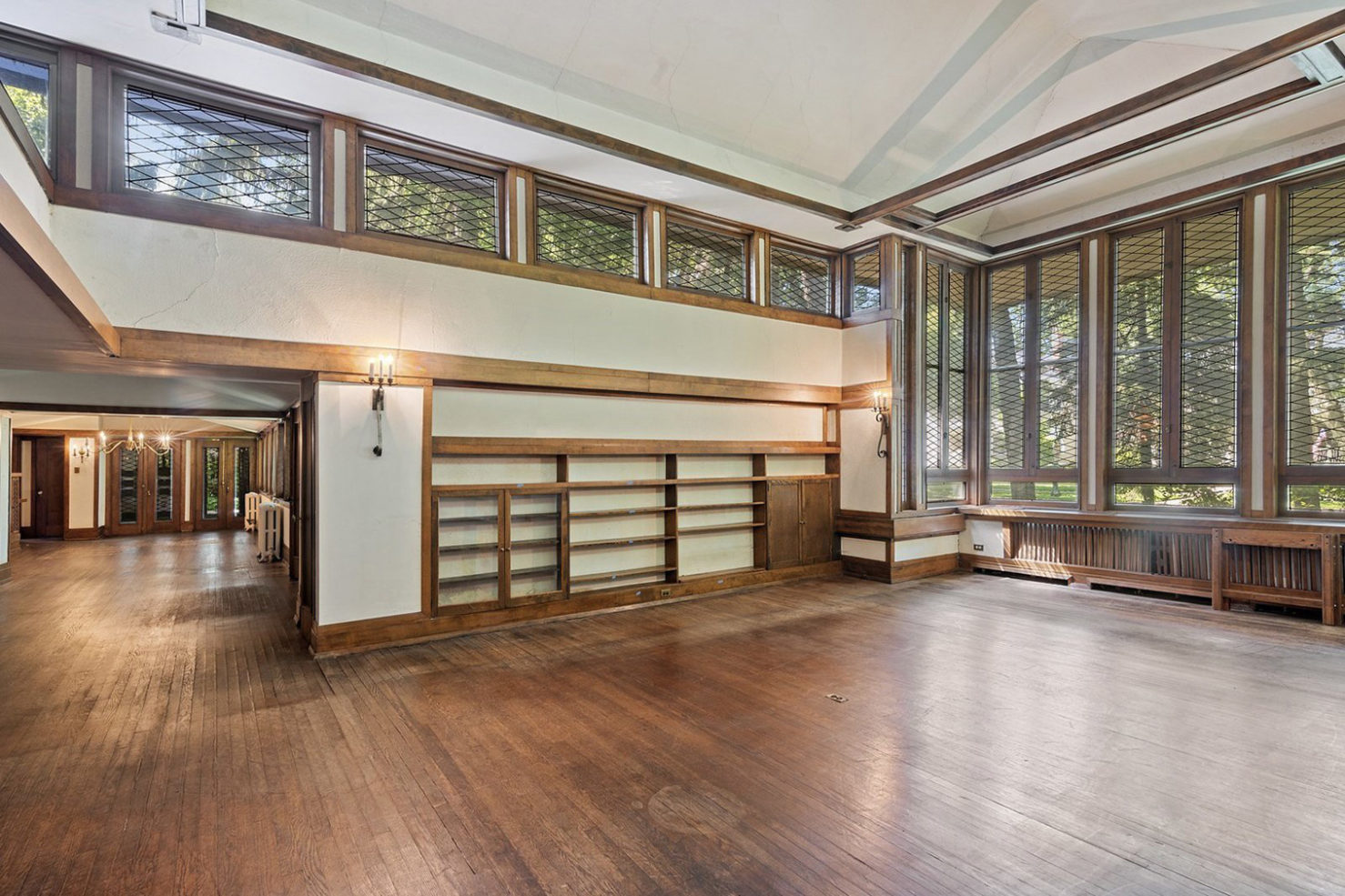 A librarylike Frank Lloyd Wright home is for sale in Illinois The Spaces