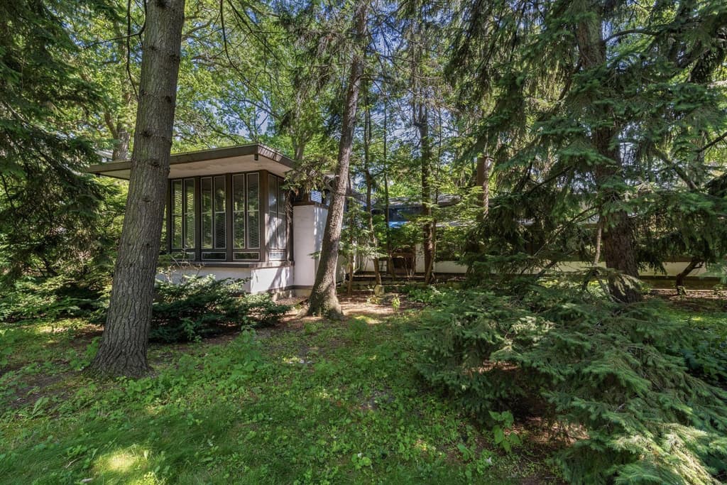 Frank Lloyd Wright's Frank J Baker House built in 1909 - for sale via @properties