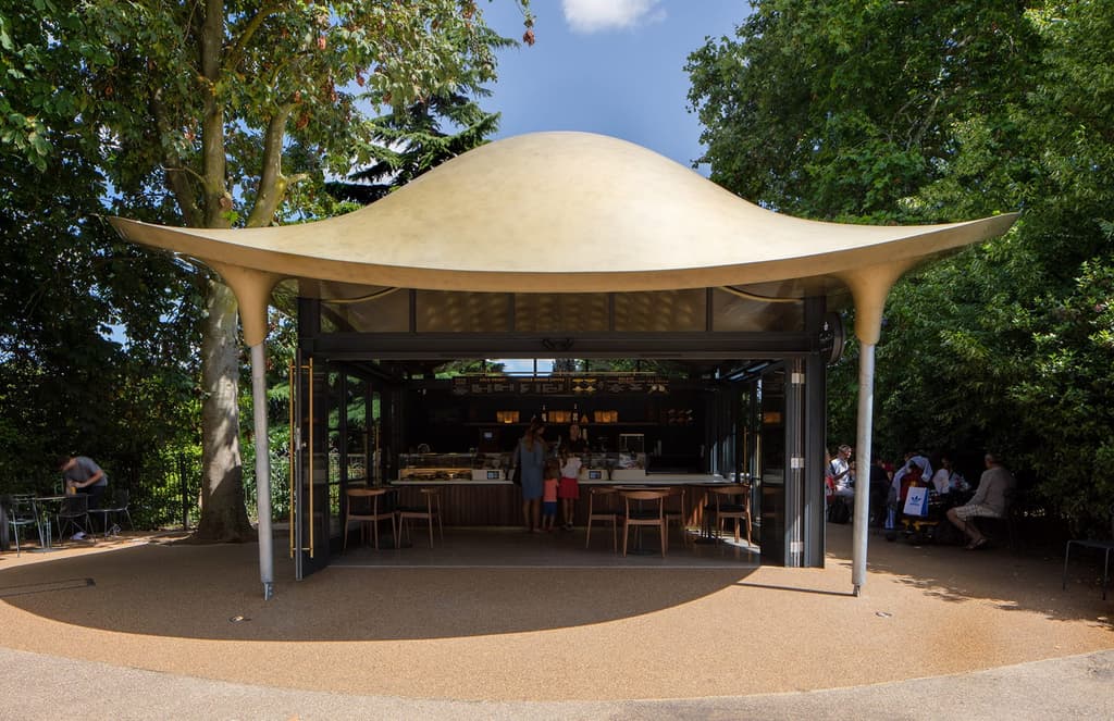 Serpentine Coffee House floats like a stingray in London’s Hyde Park