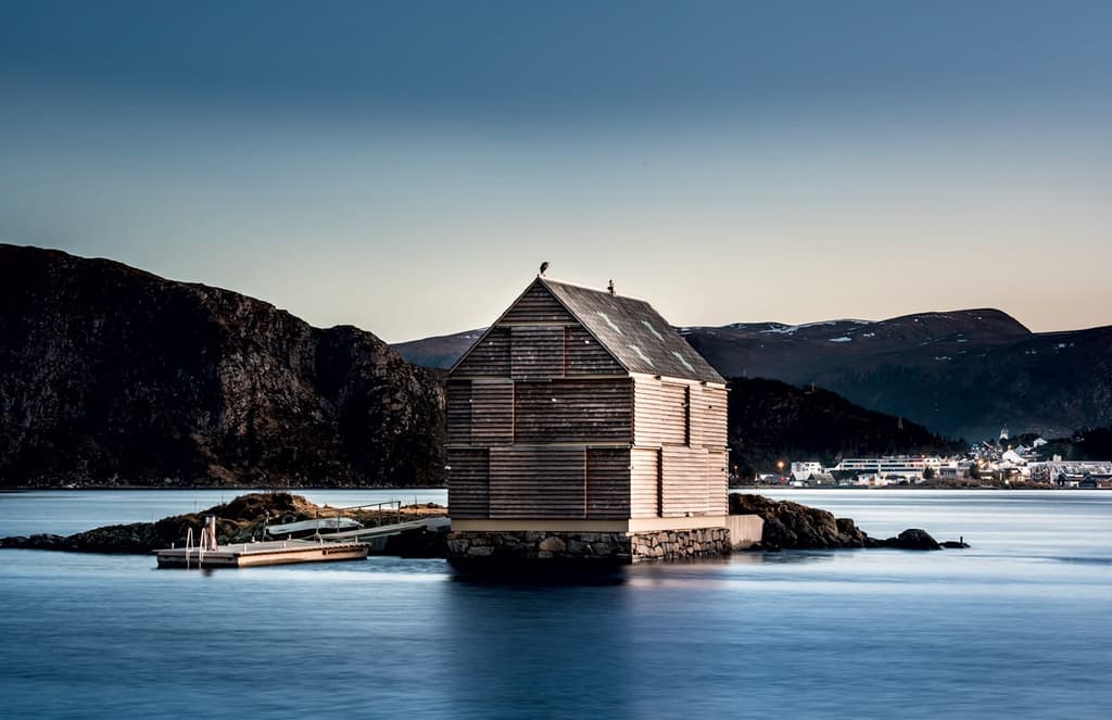New Nordic Houses take inspiration from their dramatic surrounds