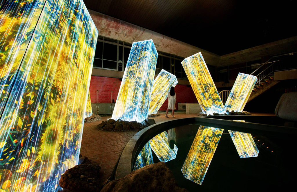 Teamlab builds glowing ‘ruins’ in an abandoned bathhouse in Japan - The ...