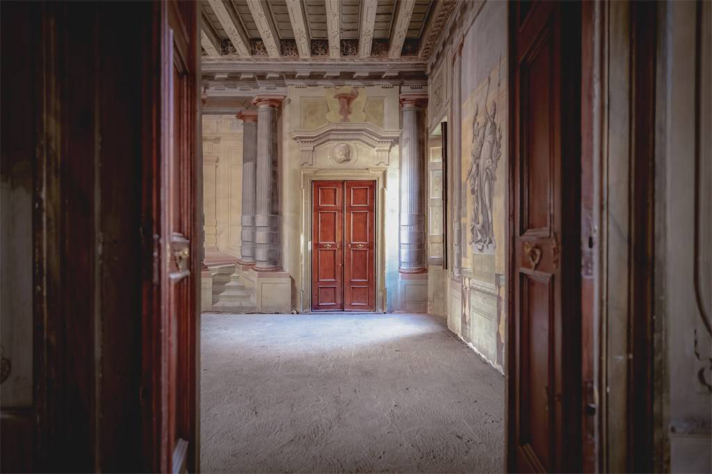 A historic frescofilled palazzo is for sale in Verona The Spaces