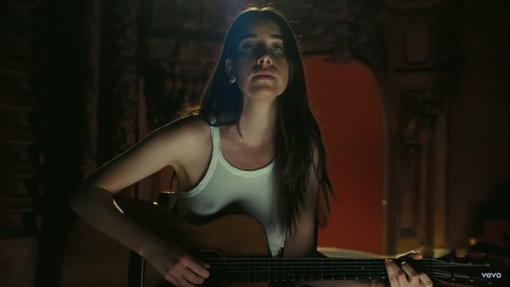 Paul Thomas Anderson takes viewers behind-the-scenes of the empty Los Angeles Theatre for HAIM's new single Hallelujah