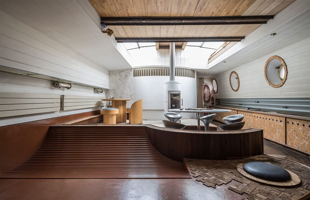 Airy 1930s Parisian barge seeks €980k