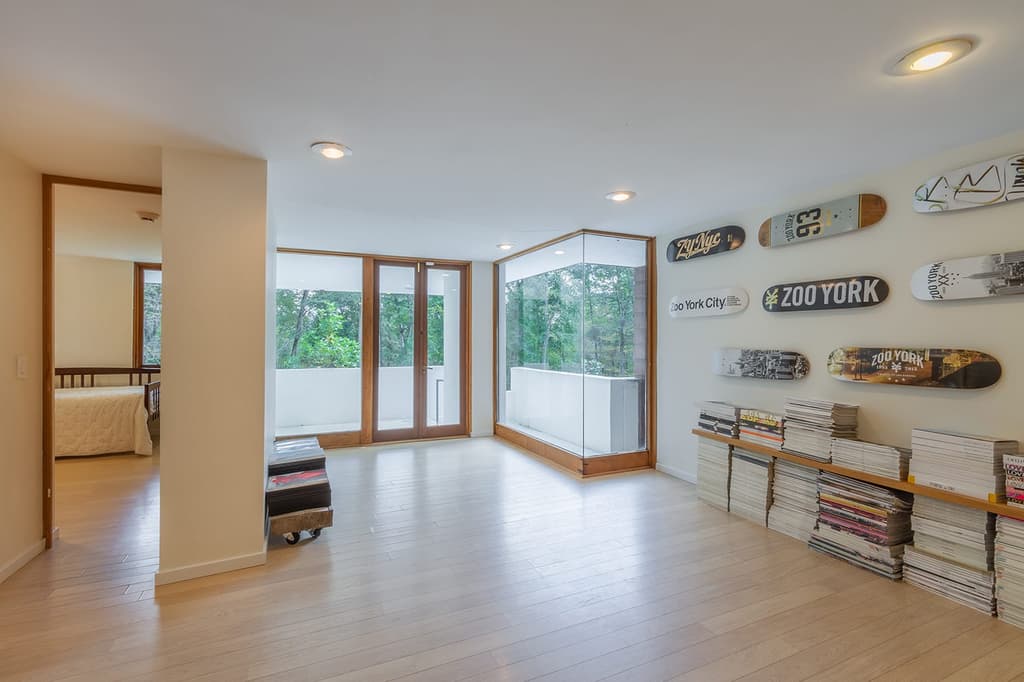 Five bedroom midcentury modern home by architect Allan J Gelbin is for sale in Connecticut