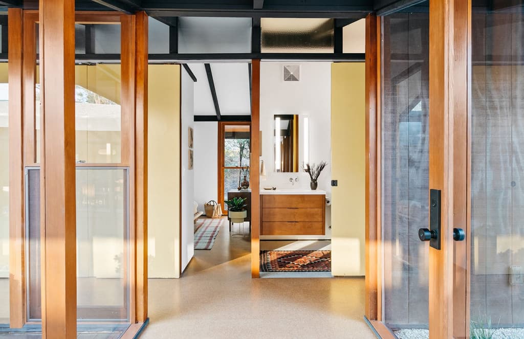 Restored post-and-beam by James Allen Walter lists in Pasadena for $2.25m