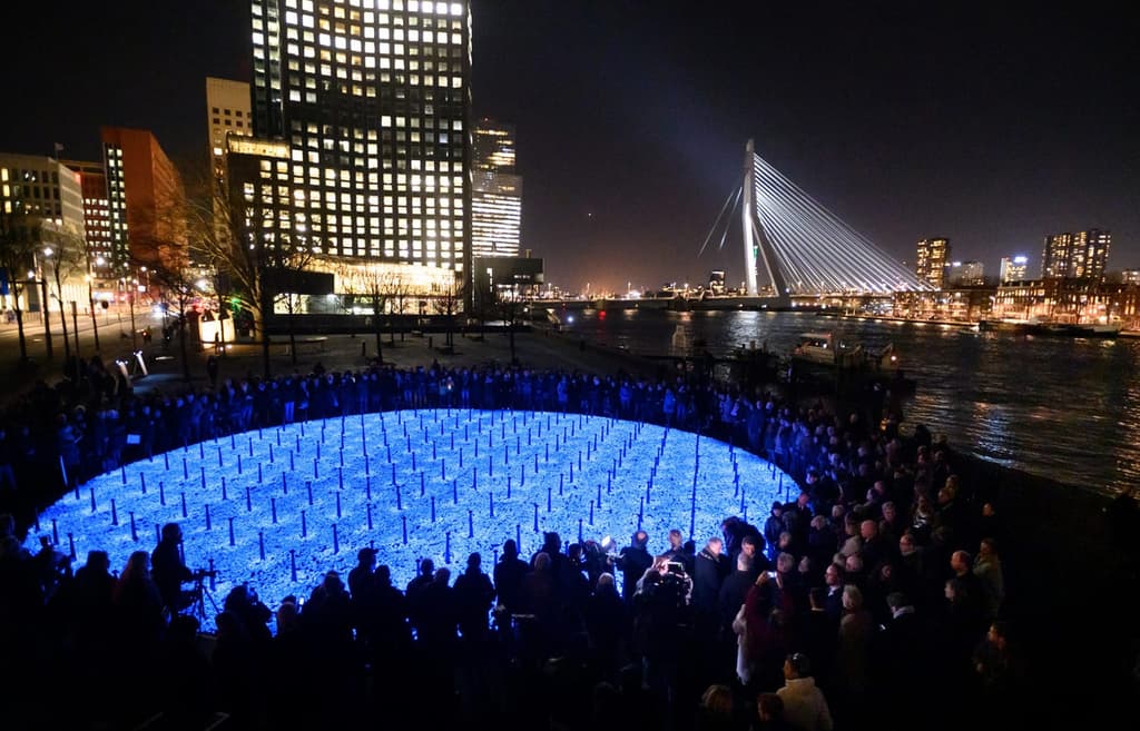 Glowing stones memorialise 104,000 Dutch Holocaust victims in Rotterdam