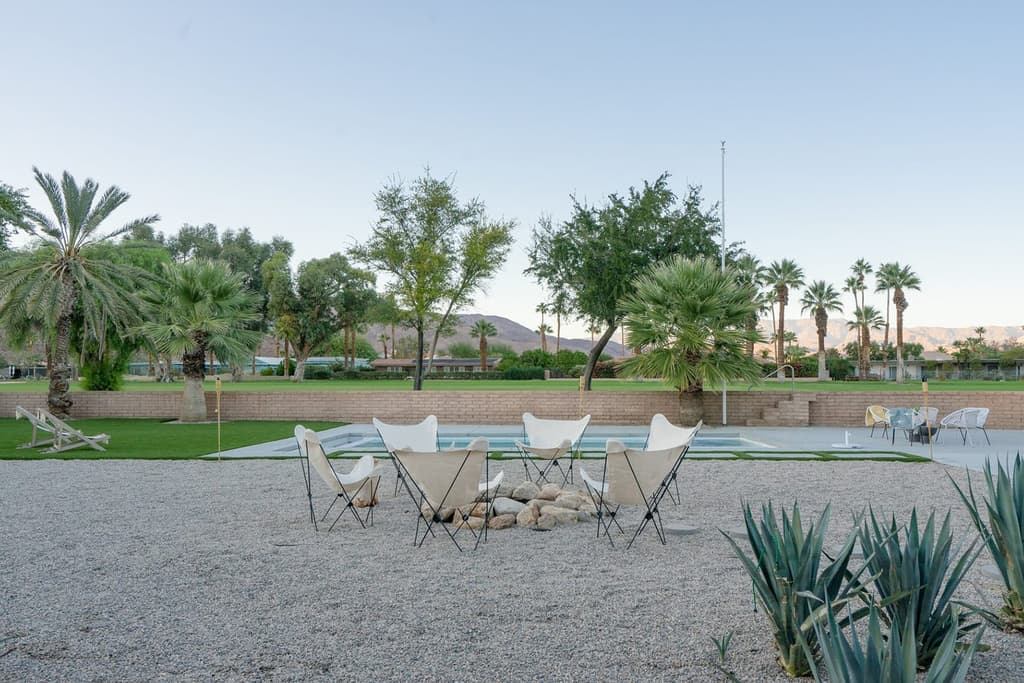This desert modernist retreat hunkers down in California’s largest state park