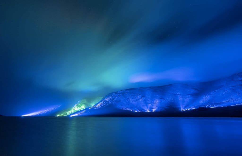 Finnish artist Kari Kola sprinkles 1,000 lights across a Galway hillside