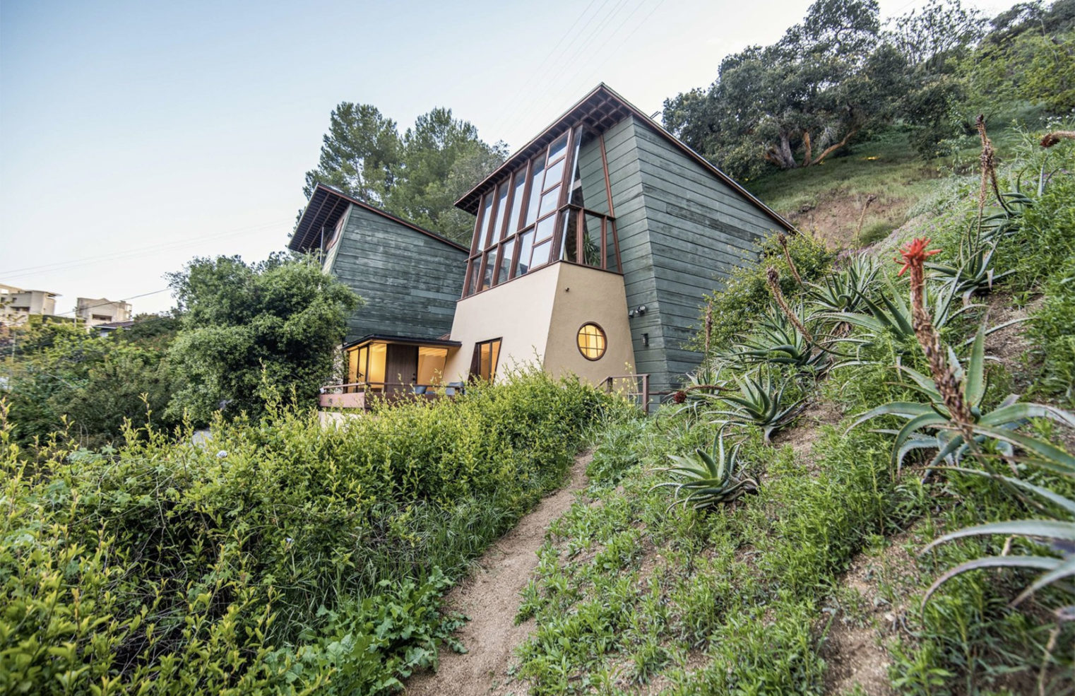 A. Quincy Jones’s Los Angeles home and studio is for sale The Spaces