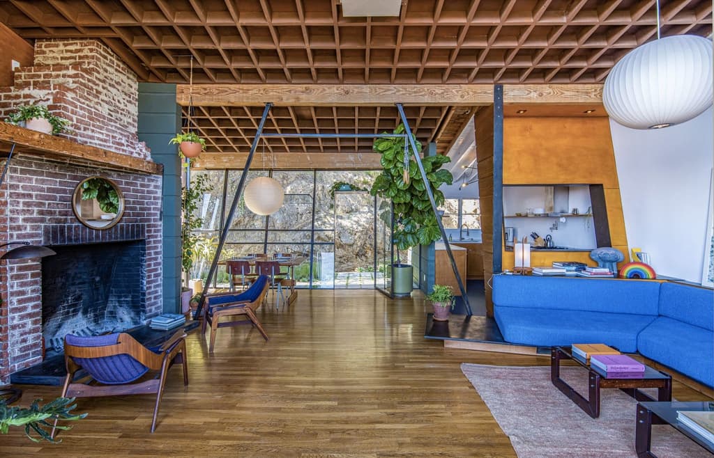 Quincy Jones’s Los Angeles home and studio is for rent