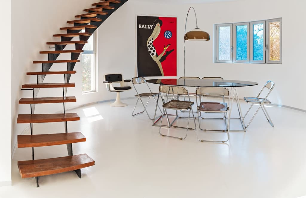 Villa Benkemoun is a swirling 1970s home located just outside Arles